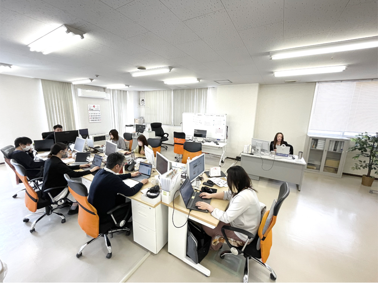 リサーチスタッフ